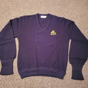 Amana Woolen Mills Black Iowa Hawkeye V Neck Sweater